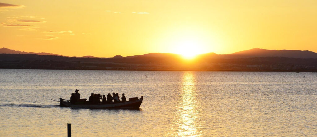 Barco en El Parque Natural de la Albufera Valencia